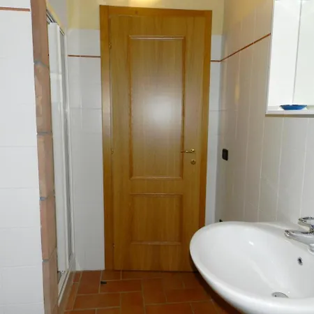 Apartament Via F.lli Cairoli 4 *