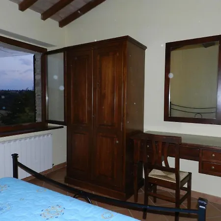 Via F.lli Cairoli 4 Apartament Collazzone